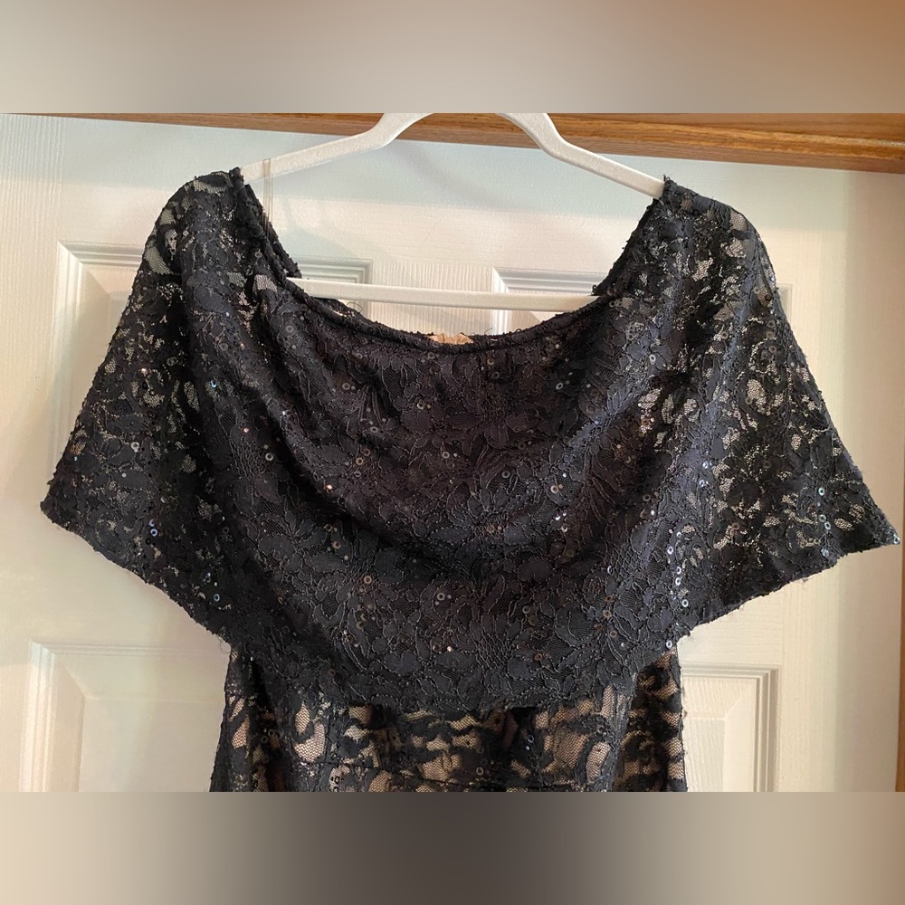Chic Black Lace Maxi Dress - Picture 11 of 16